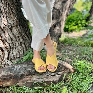 Bueno Elwood Crisscross Sandals in Mustard